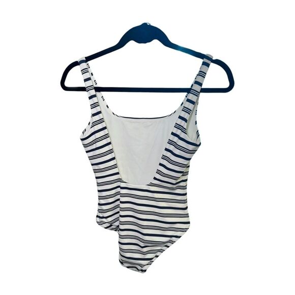 New Vineyard Vines Scoop One-Piece Swimsuit – Size XS - Picture 2 of 4